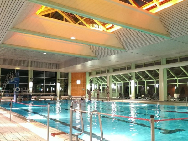 恒溫泳池，如何實現節能高效模式？